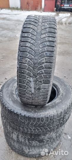 Bridgestone Blizzak Spike-01 265/70 R16