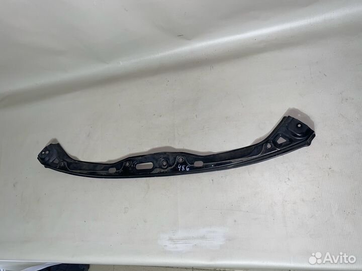 Toyota Prado 150 09- Кронштеин бампера центральный