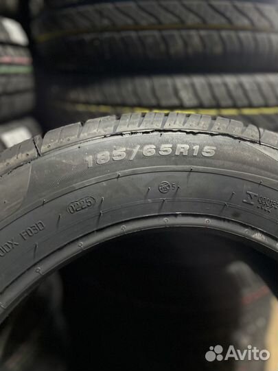 Viatti Strada Asimmetrico V-130 185/65 R15 88H