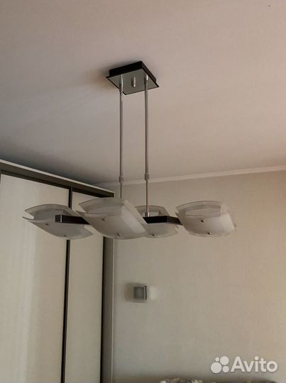 Люстра и настенные светильники