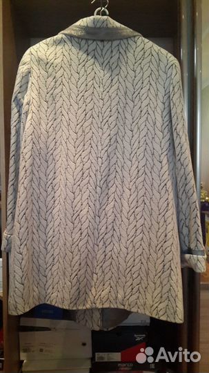 Продам пальто женское демисезонное