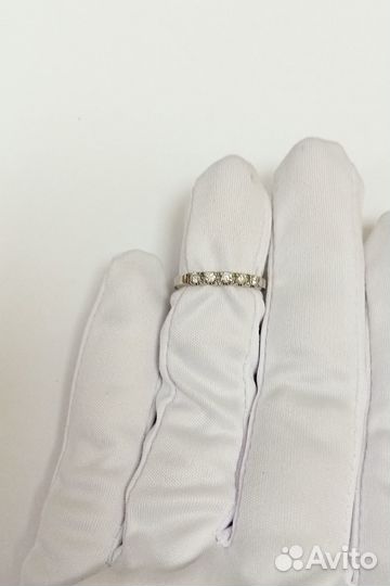 Золотое кольцо с камнем 15р