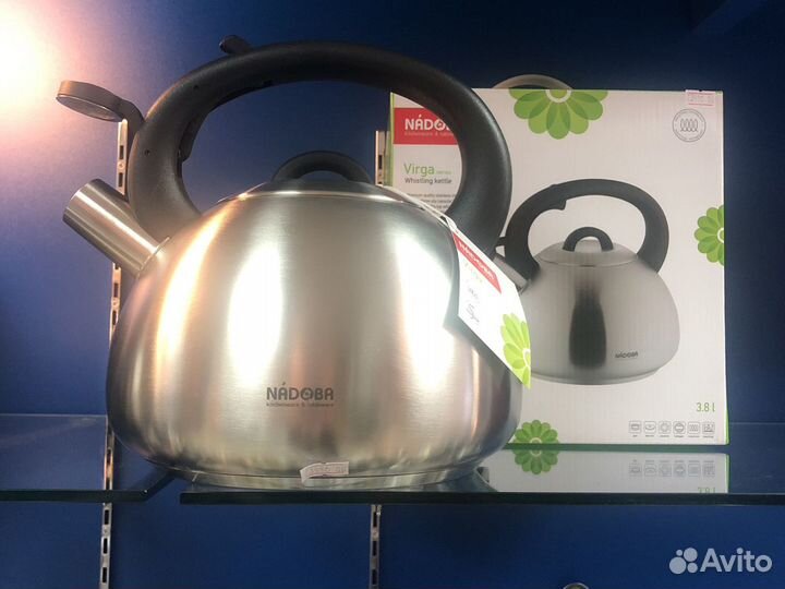 Чайник Nadoba 2,8 л со свистком