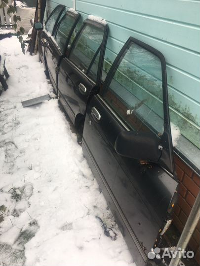 Автомобильные двери