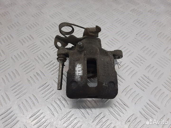 Суппорт задний левый для Audi A4 B5 8D0615423