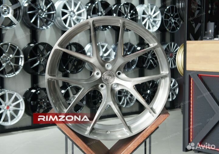 Кованые диски R22 на BMW X7