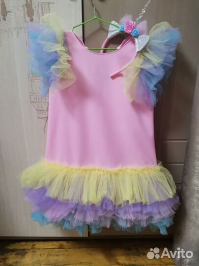 Праздничное платье для девочки. Единорожки 122-128