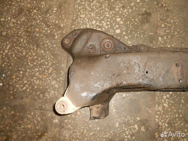 Балка подмоторная (Mitsubishi Galant)