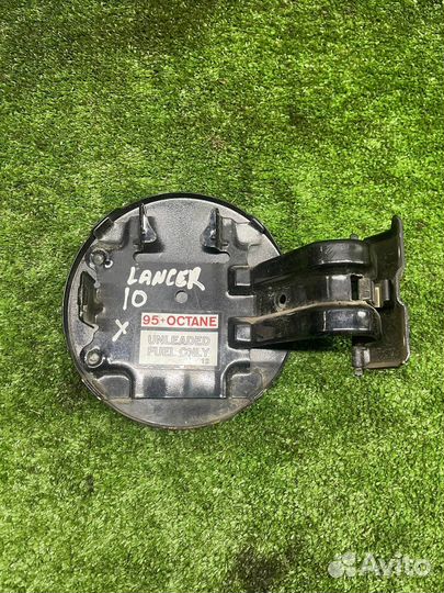 Лючок крышка бензобака Mitsubishi Lancer X 10