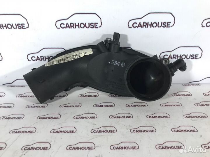 Патрубок воздушного фильтра Volkswagen Passat B5+