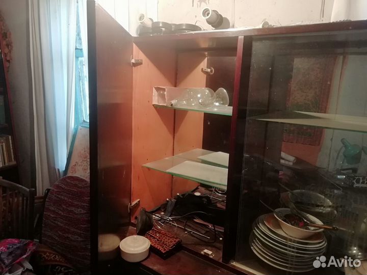 Сервант полированный