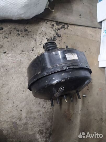 Вакуумный усилитель Тойота Марк 2 80