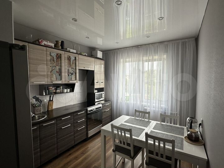 2-к. квартира, 61 м², 2/6 эт.