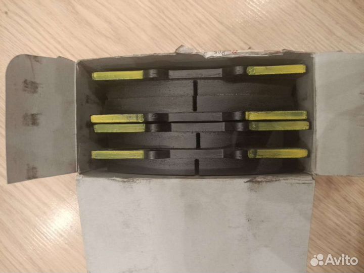 Передние тормозные колодки toyota