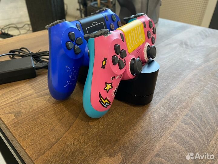 Зарядная станция для геймпадов PS4 оригинал