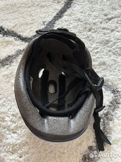 Шлем детский с механизмом регулировки размера
