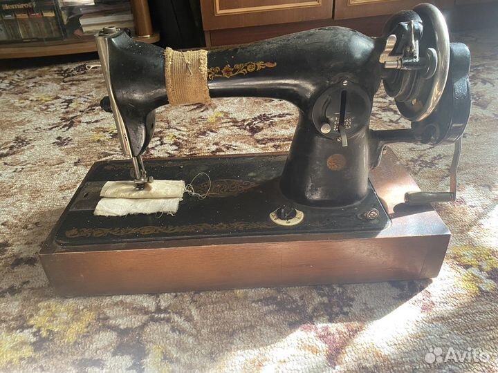Швейная машинка ручная