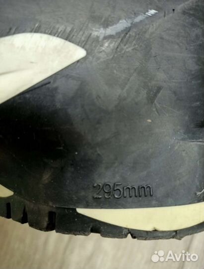 Горнолыжные ботинки atomic