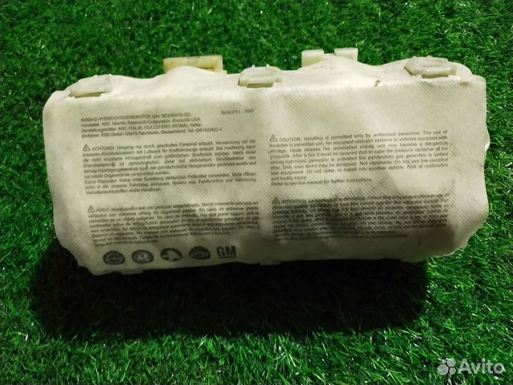 Подушка безопасности в торпедо Opel Astra H