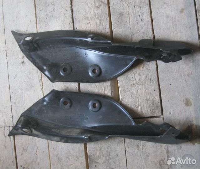 Обшивка арки заднего колеса R, L VW Golf 2