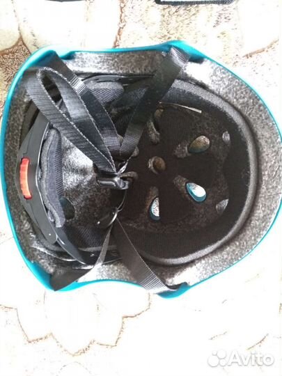 Шлем и комплект защиты ребёнку 4-5 лет