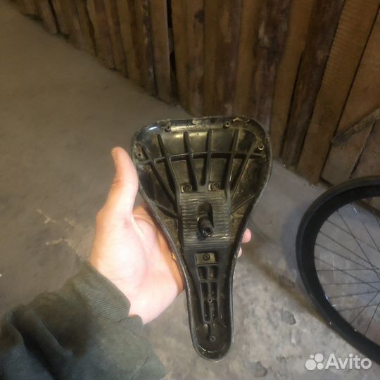 Седло bmx pivotal