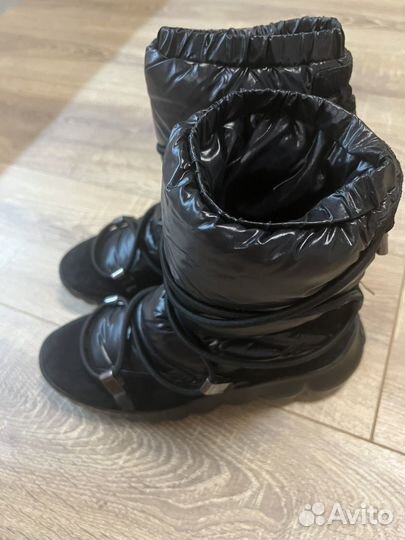 Дутики женские Moncler