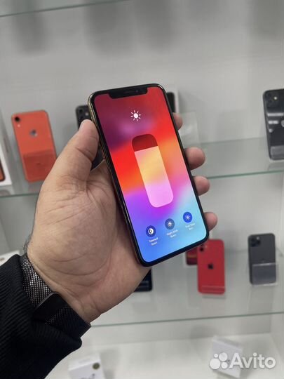 iPhone Xs, 64 ГБ