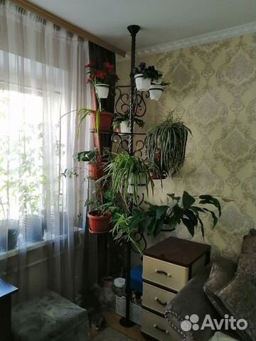 Цветочная стойка