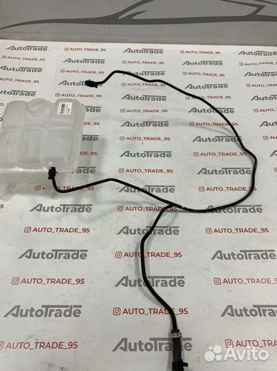 Трубка расширительного бочка Форд Фокус 3. 2 литра