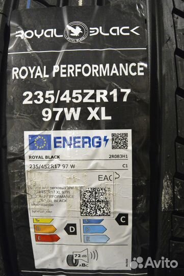 Royal Black Royal Performance 235/45 R17 97W