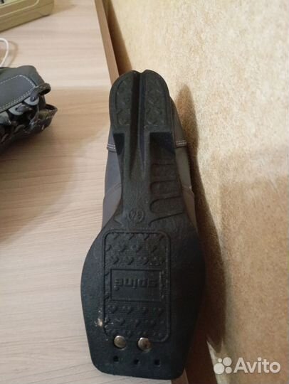 Лыжные ботинки