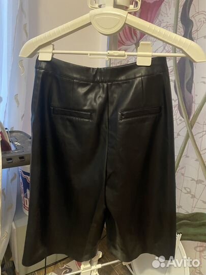 Кожаные Шорты бермуды sela