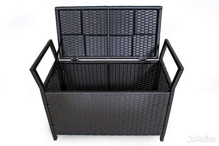 Сундук из ротанга для дома и дачи