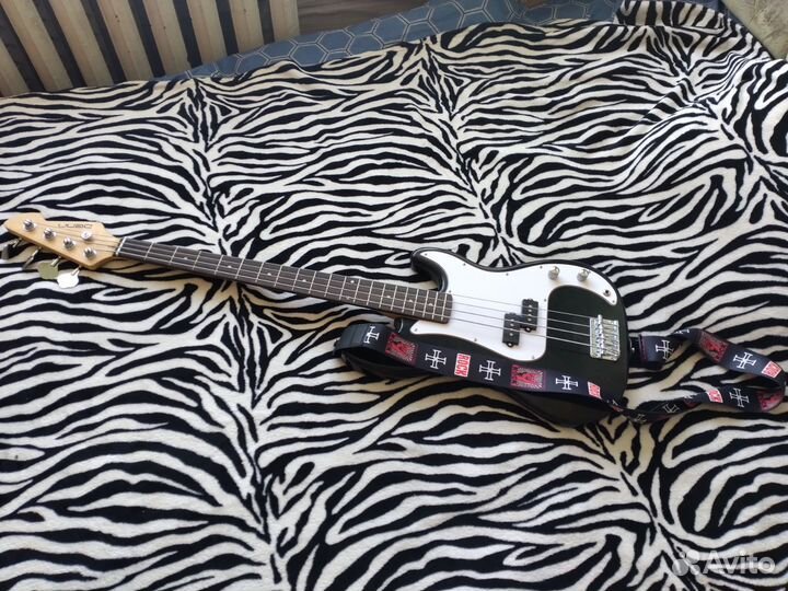 Басс гитара 4 струны