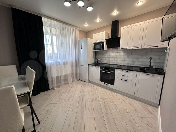 1-к. квартира, 40 м², 11/16 эт.