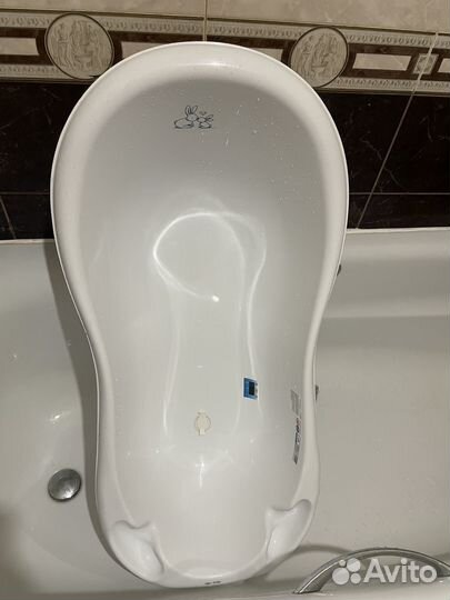 Ванночка для купания новорожденного с горкой