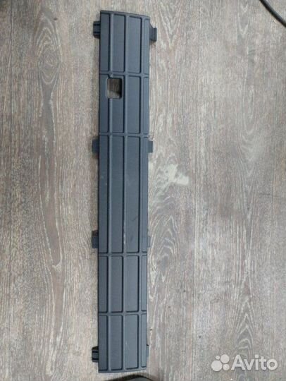 Накладка на бампер Volkswagen Polo 604 cfna 2015