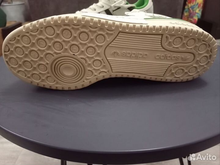 Кроссовки adidas