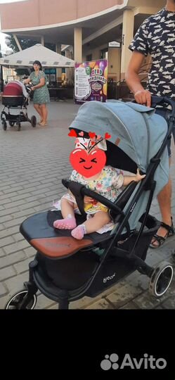 Прогулочная коляска