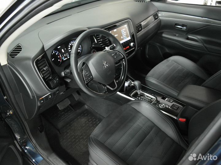 Mitsubishi Outlander 2.4 CVT, 2022, 18 000 км