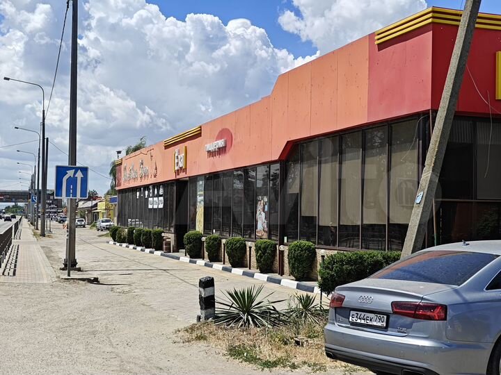 Здание на трафике под торговлю, общепит. 467 м2