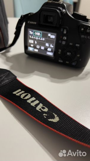 Зеркальный фотоаппарат canon 1100d