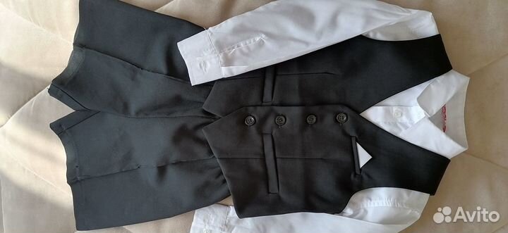 Сорочка белая, брюки, жилетка, шорты р 116