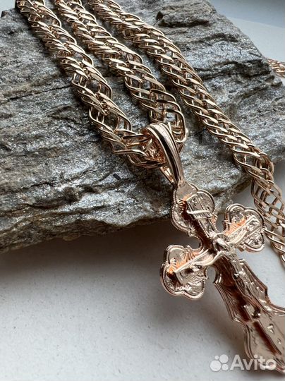 Цепочка и крест