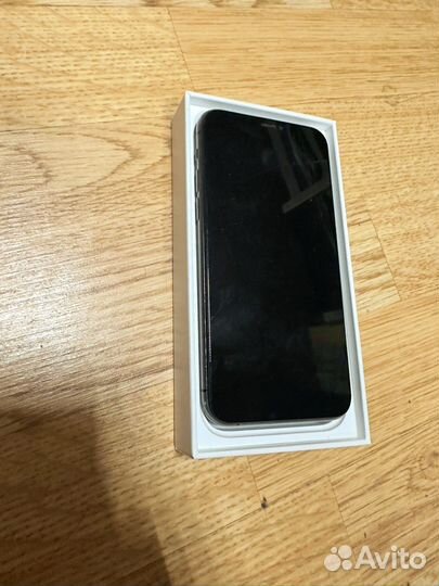 iPhone 11 Pro, 64 ГБ