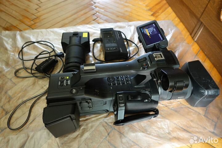 Видеокамера Sony NEX-EA50H kit Sony E PZ 18-200 мм