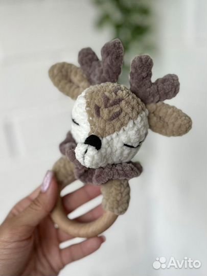 Погремушка плюшевая для малыша