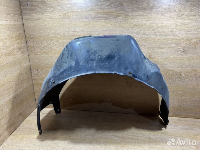 Подкрылок передний левый VW Passat B3 170449