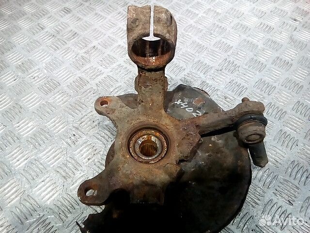 Ступица передняя правая Rover 200 Series 2 (R8)